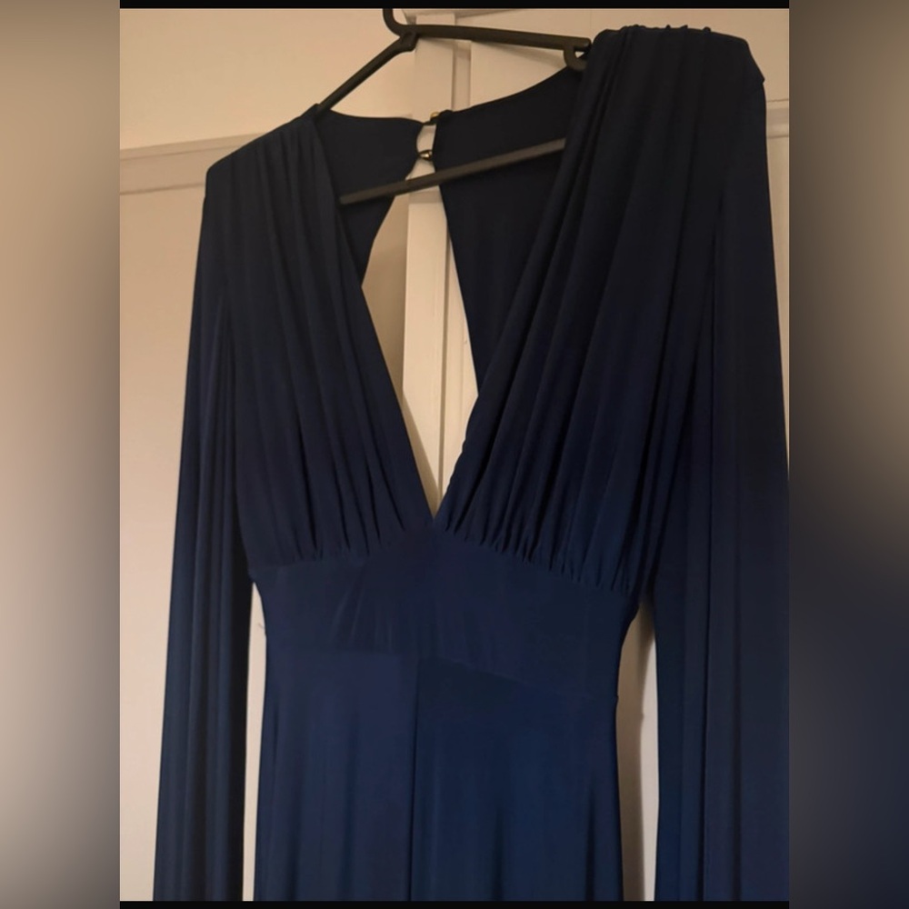 BNWT Navy Plunge front Cape Jumpsuit - Picture 10 of 11